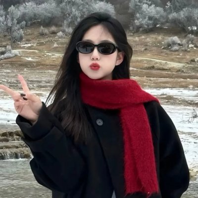 使用下方 20 个影片名，按顺序一一对应，不要改动片名文字，只根据片名和括号内类型提示来虚构全新的故事内容： 联合舰队 战鼓平息 一个妓女的回忆 逃出水泥地 海上的女皇 鬼请你睇戏 神探狄仁杰4 兵士先生 旧车大改造 恶魔士兵 咆哮第一季 毒枭之王：巴勃罗 我的小小世界 希尔达第三季 时间，前进！ 威震四方 母亲的罪爱 鹿角男孩第二季 狗岛的宝藏 济公斗蟋蟀